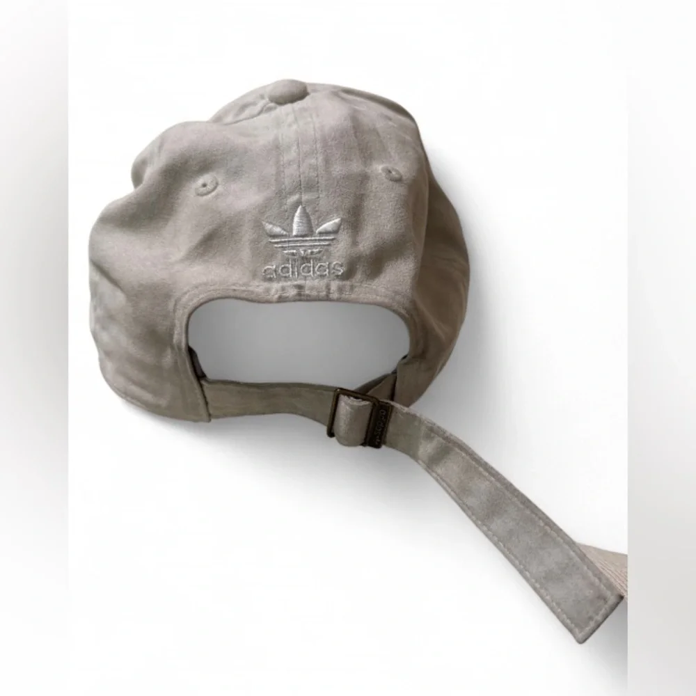 adidas Originals Gray Strapback Hat Women’s One Size Adjustable Baseball Cap